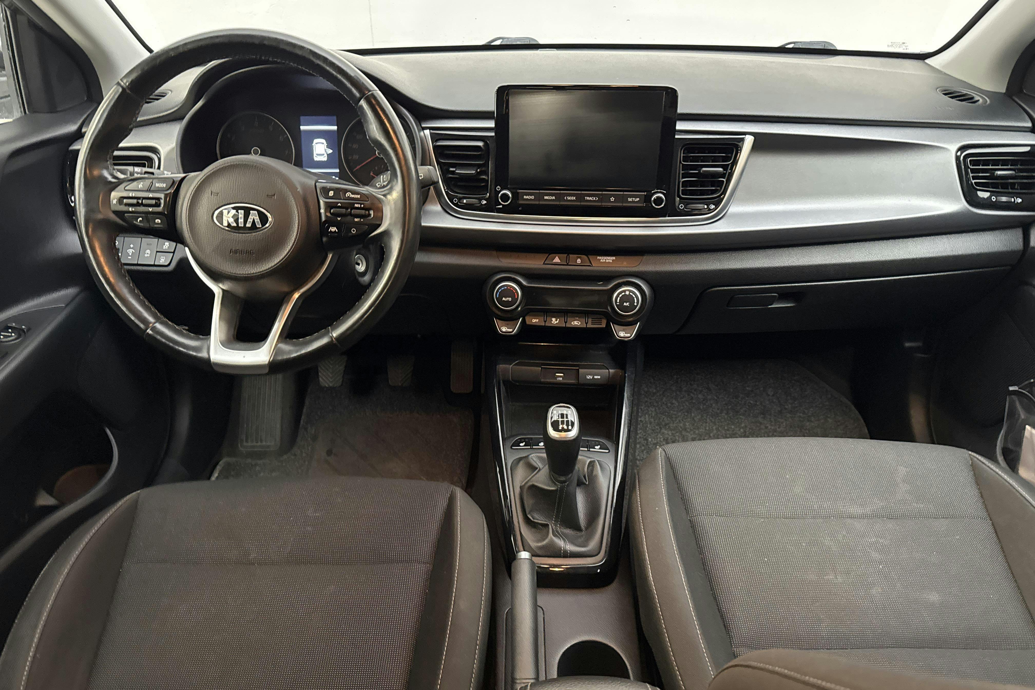 Vehicle Image 6