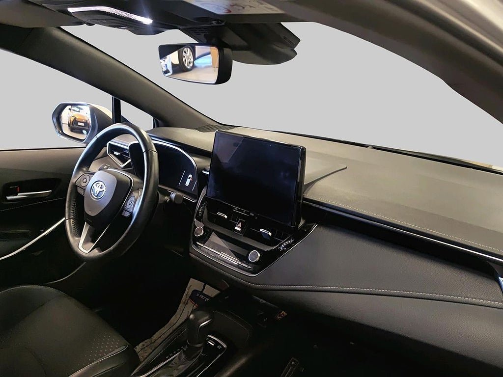 Vehicle Image 10