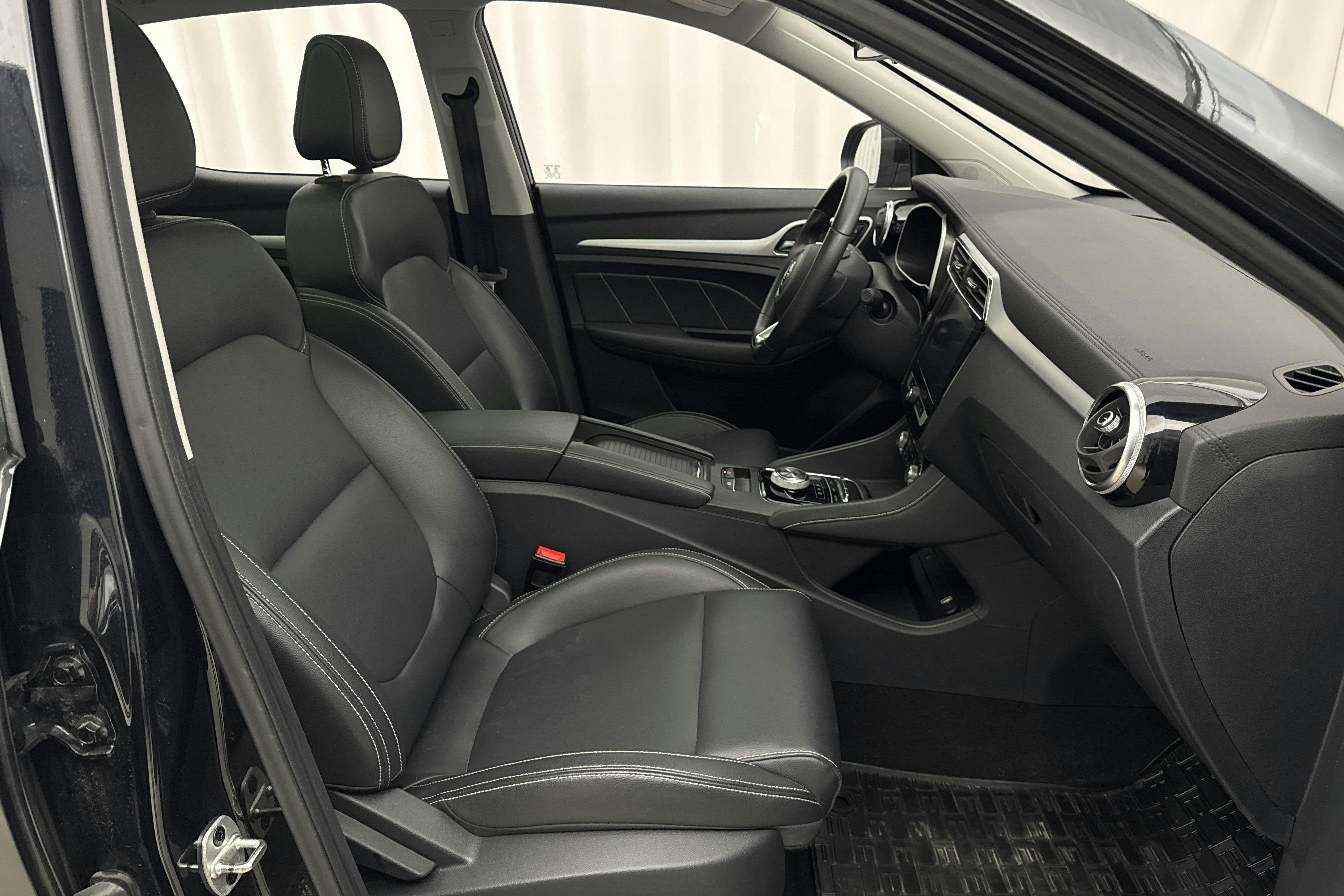 Vehicle Image 7