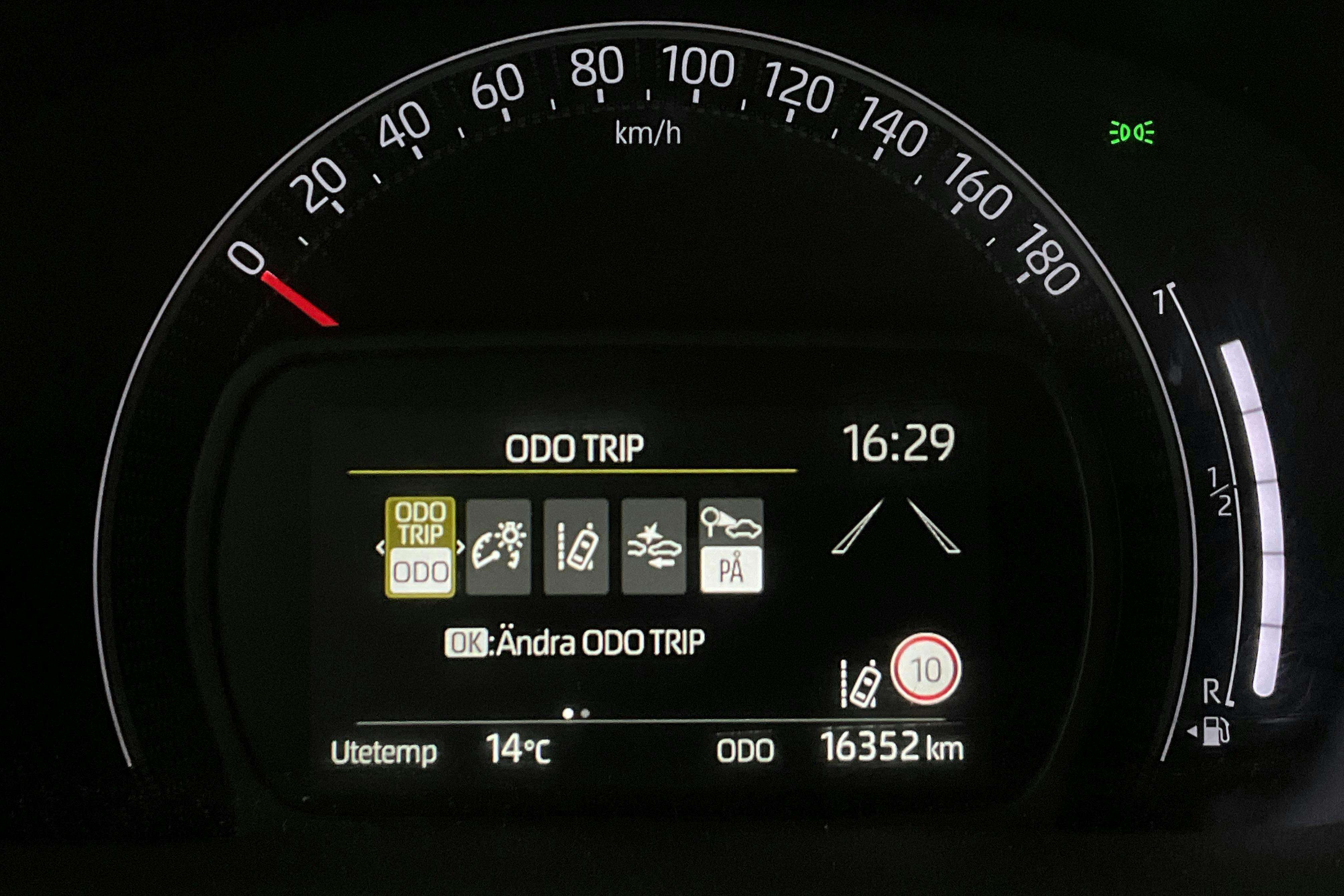 Vehicle Image 10
