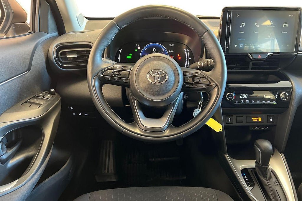 Vehicle Image 11