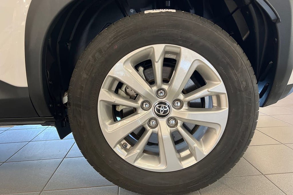 Vehicle Image 17