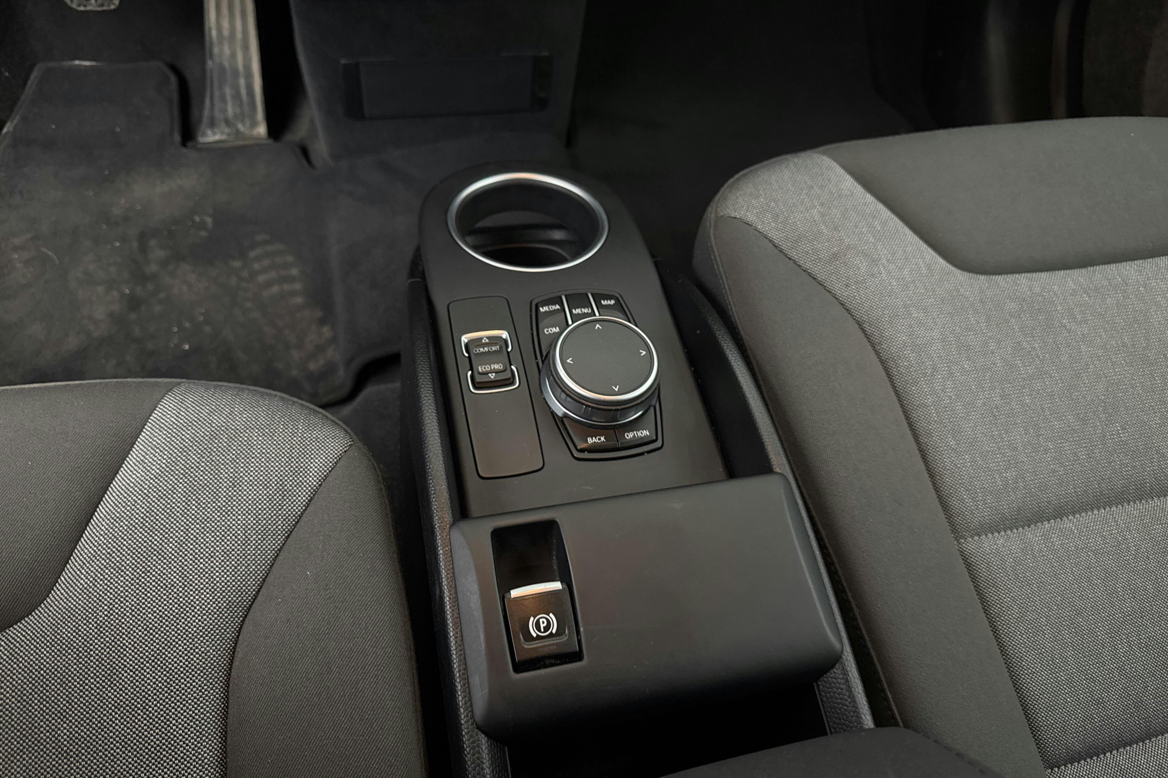 Vehicle Image 15