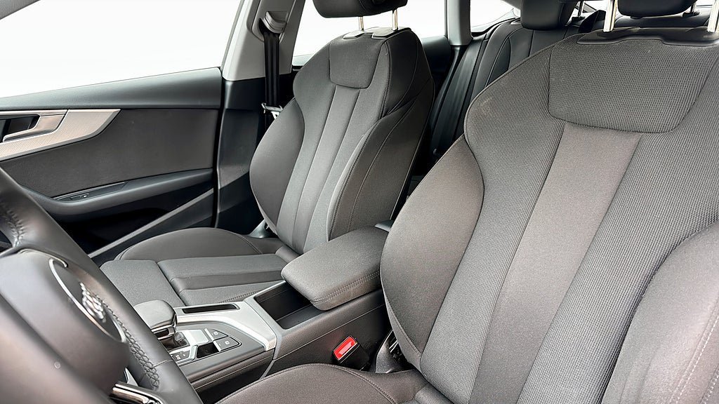 Vehicle Image 8