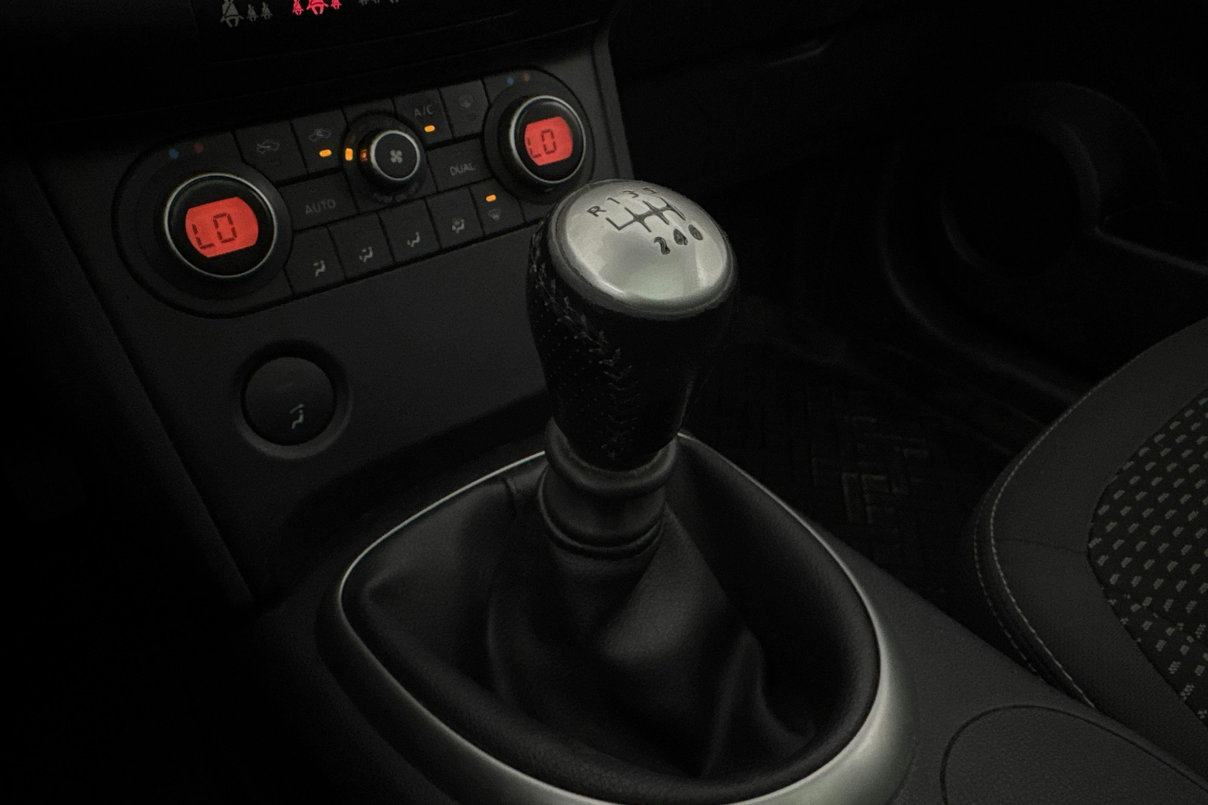 Vehicle Image 17