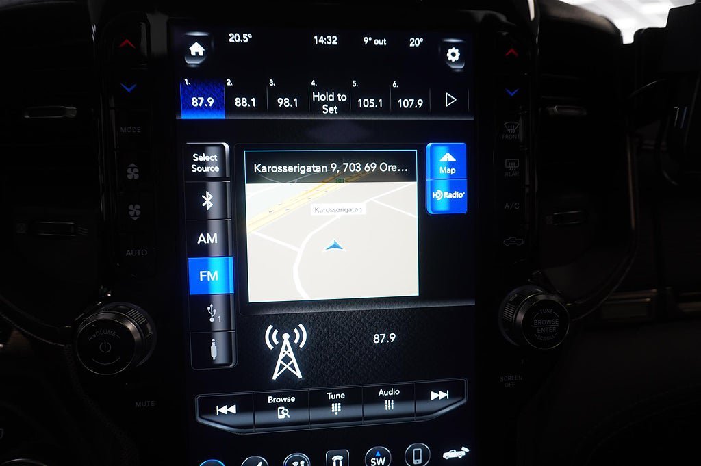 Vehicle Image 13
