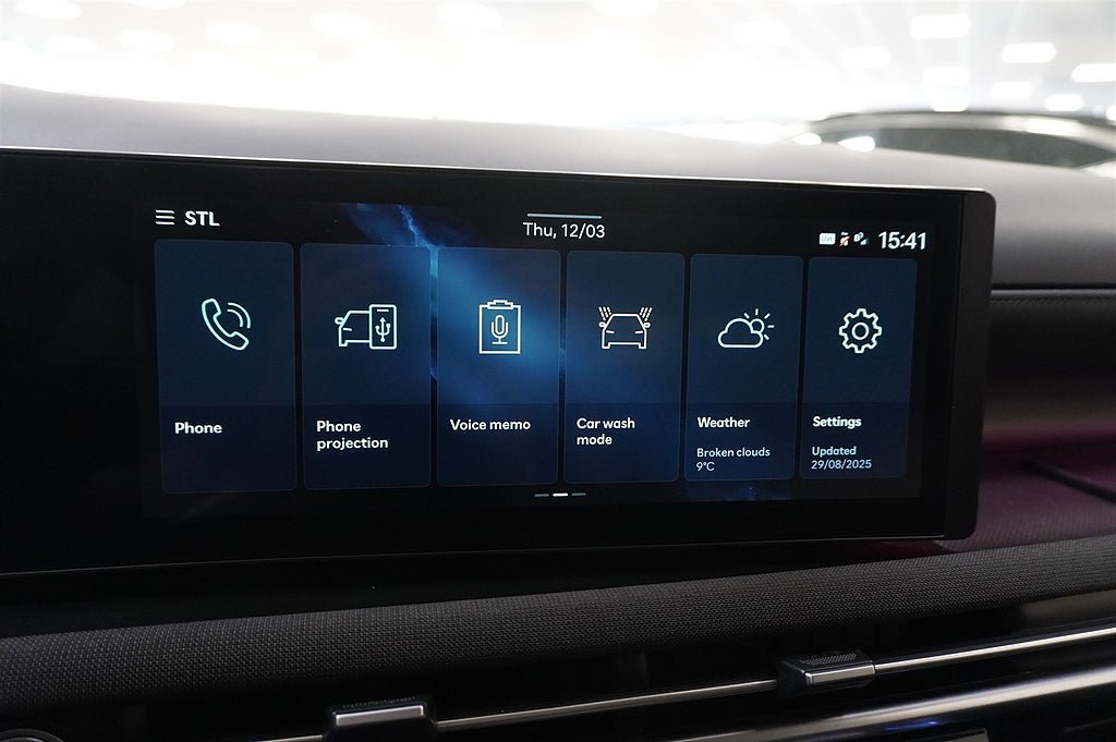 Vehicle Image 10