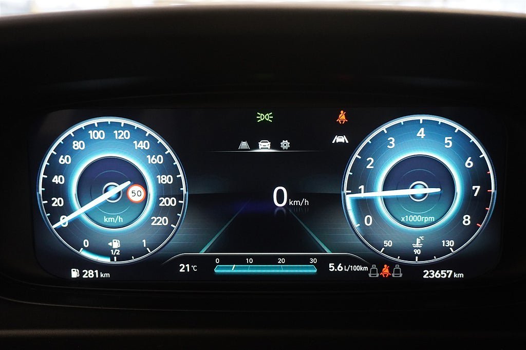 Vehicle Image 9