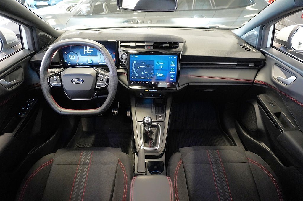 Vehicle Image 14