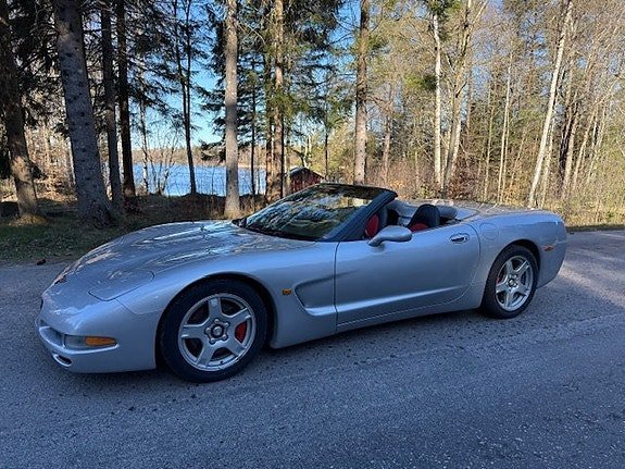 Vehicle Image 23