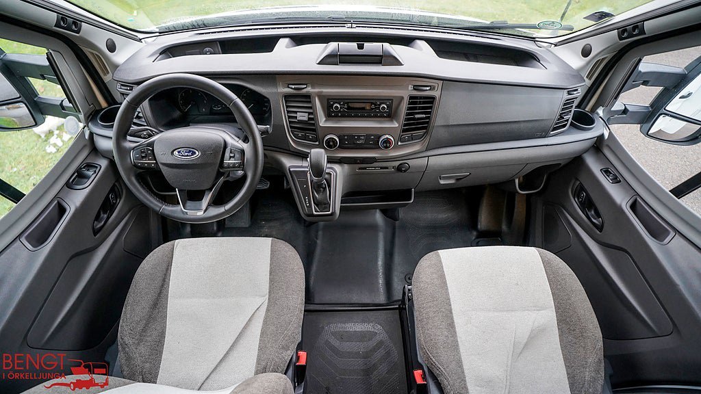 Vehicle Image 21