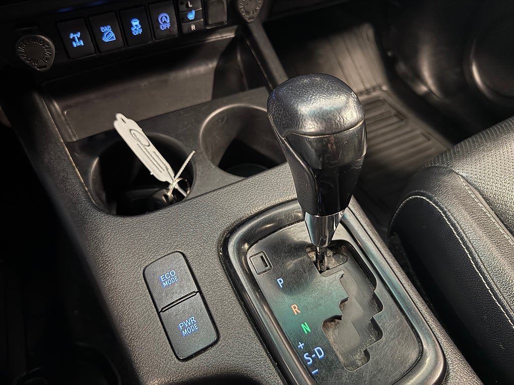 Vehicle Image 24