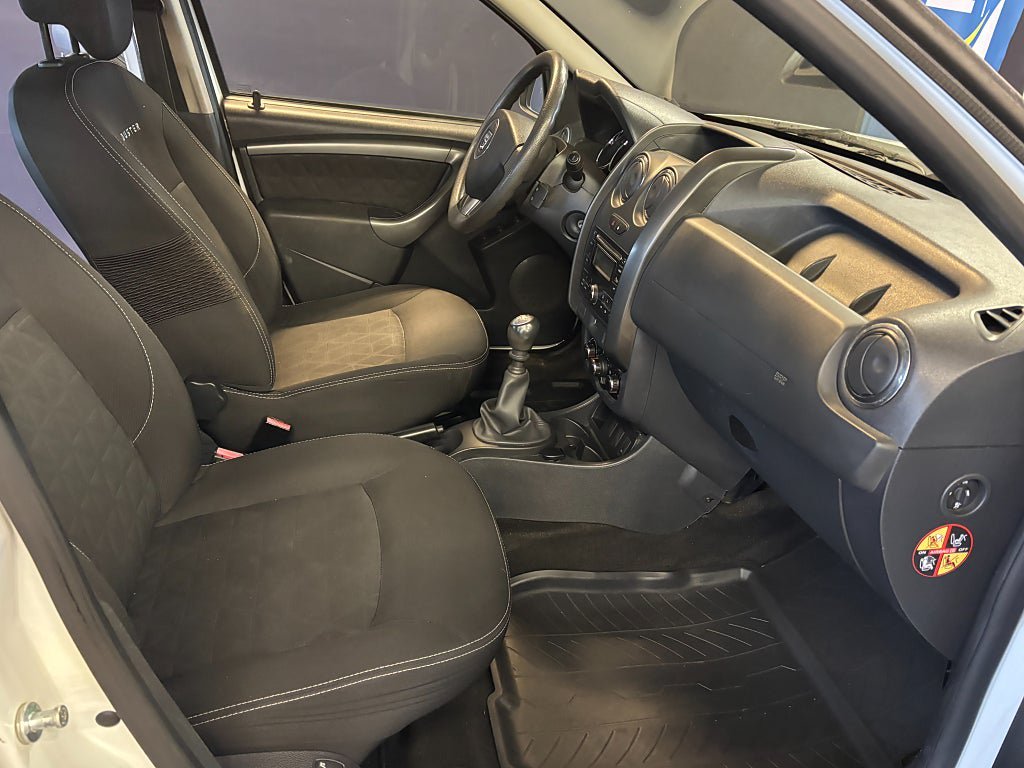 Vehicle Image 12