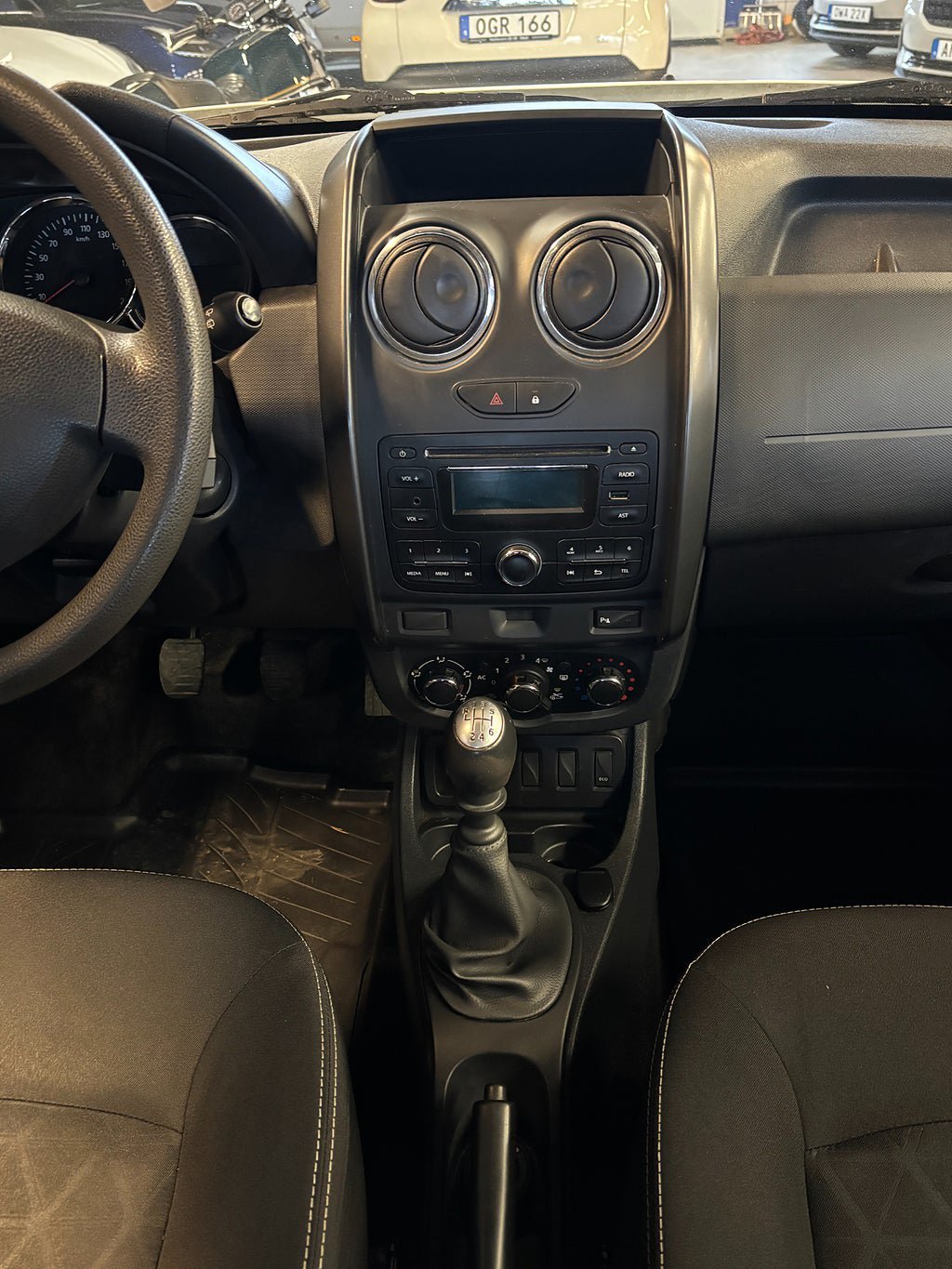Vehicle Image 15