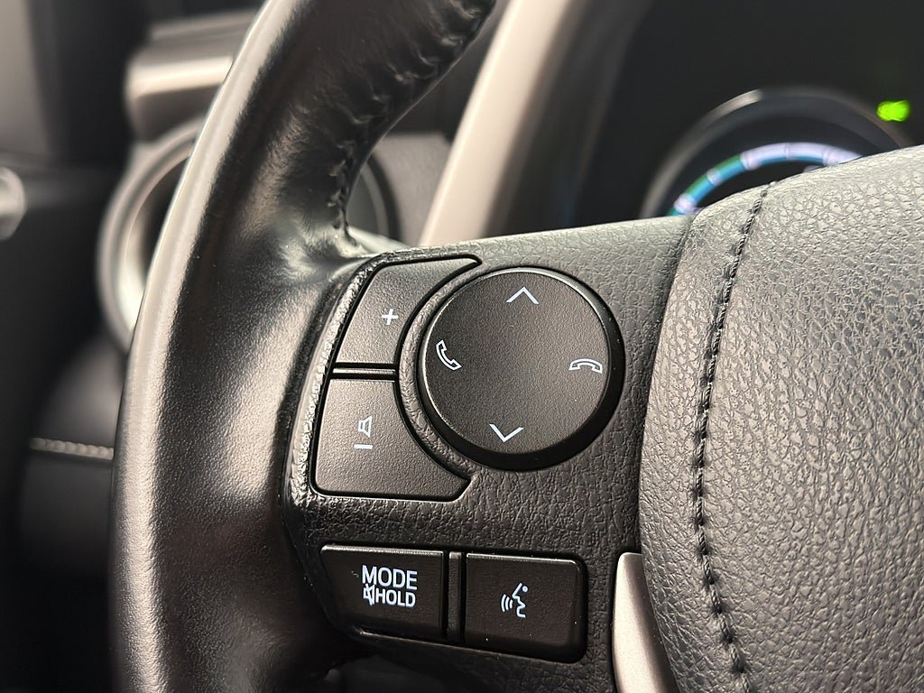 Vehicle Image 17