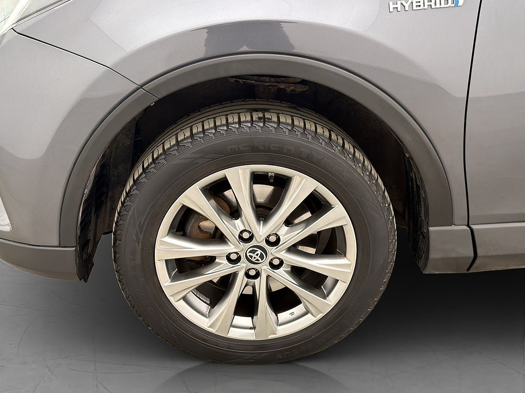 Vehicle Image 30