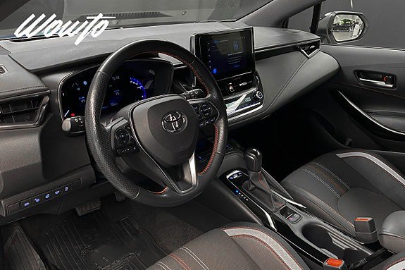 Vehicle Image 8