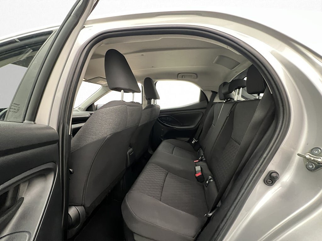 Vehicle Image 11