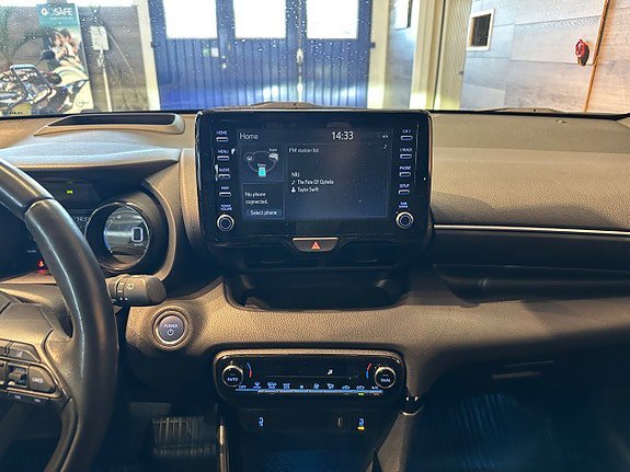 Vehicle Image 14