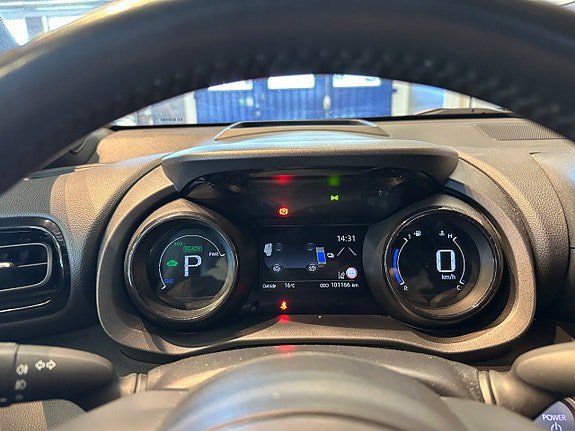 Vehicle Image 18