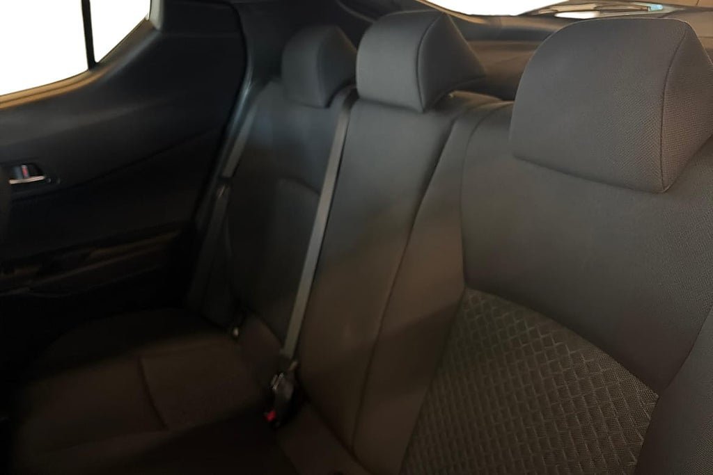 Vehicle Image 16