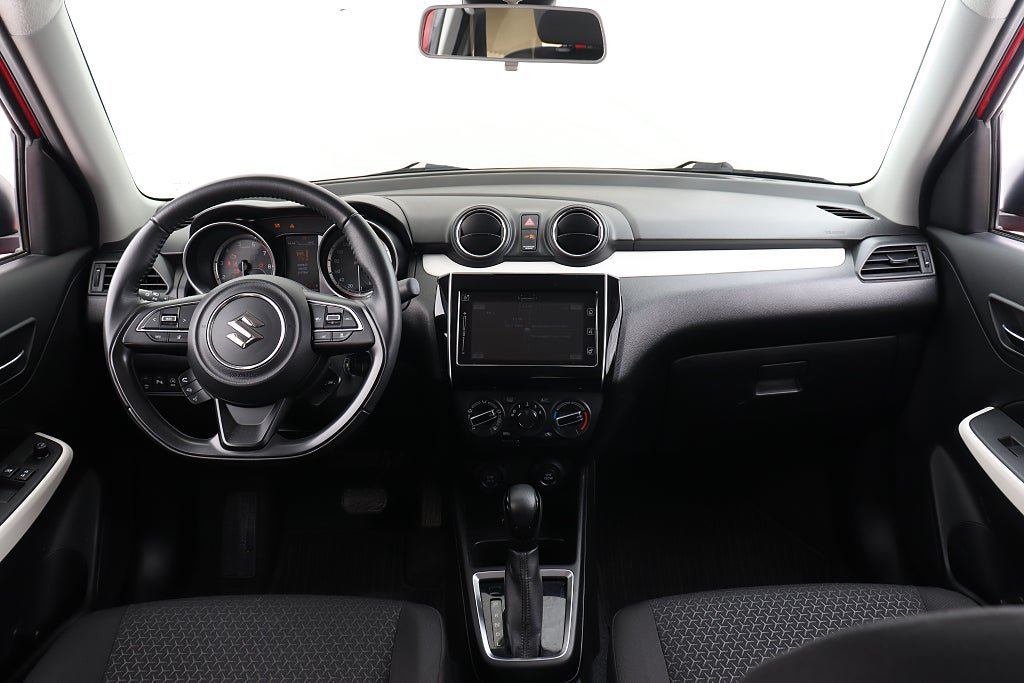 Vehicle Image 10