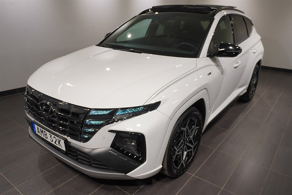 Vehicle Image 16