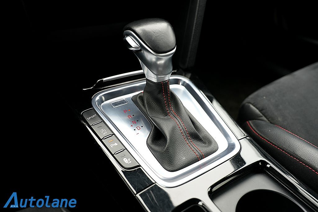 Vehicle Image 25