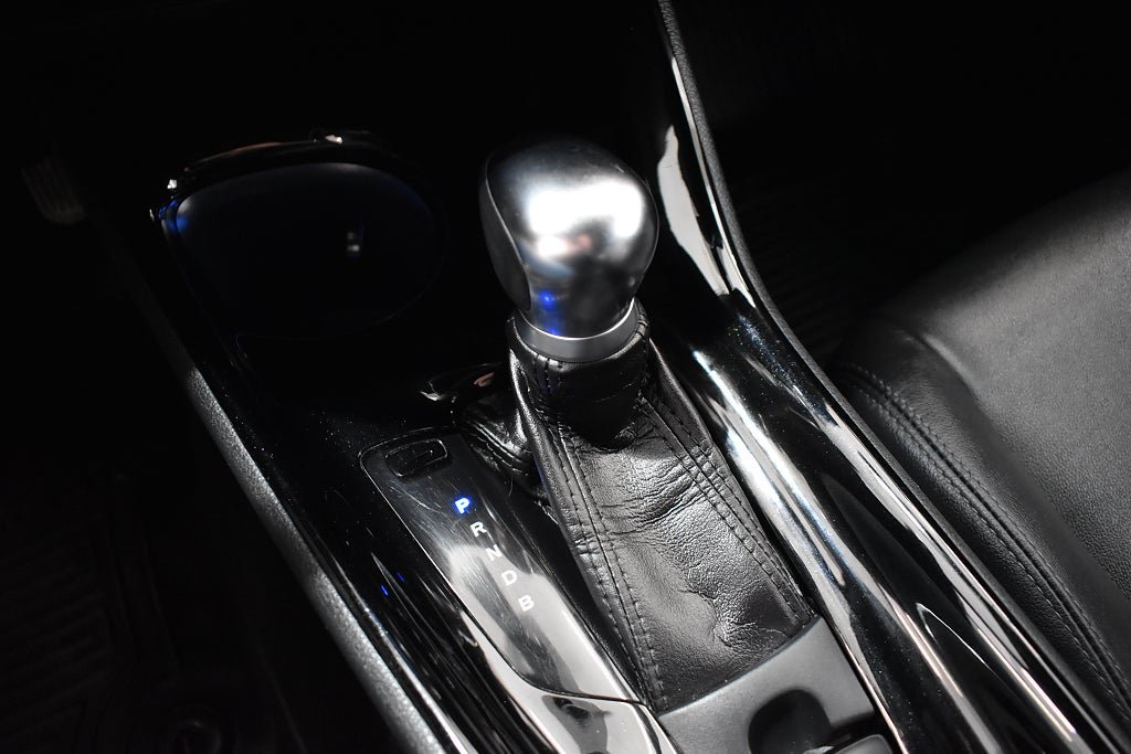 Vehicle Image 12