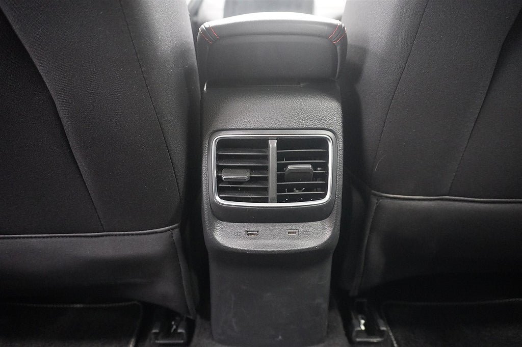 Vehicle Image 23