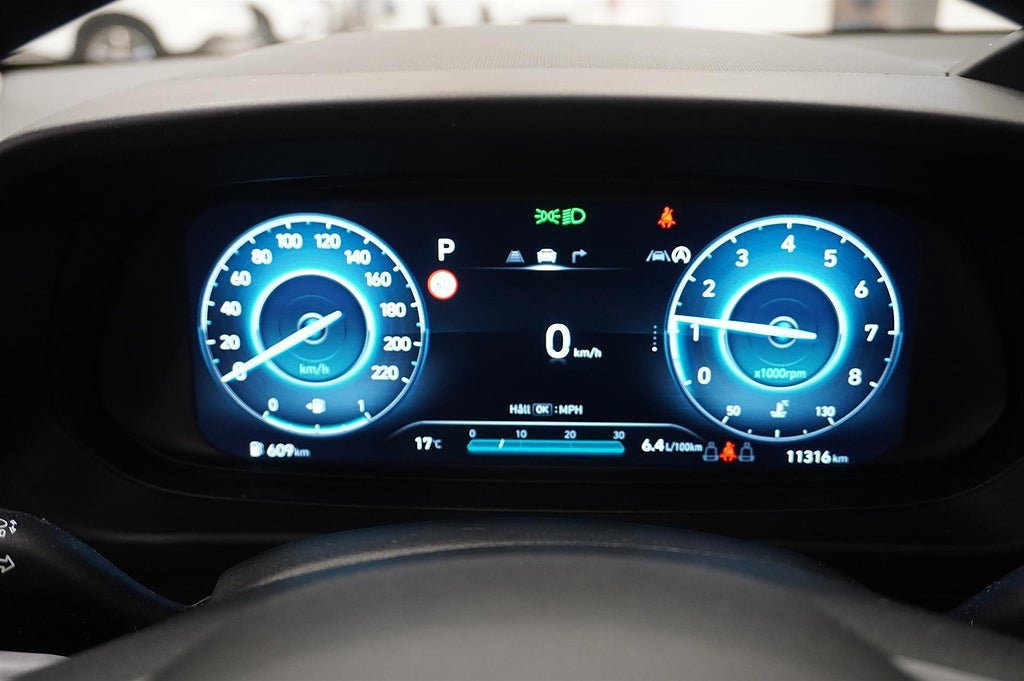 Vehicle Image 11