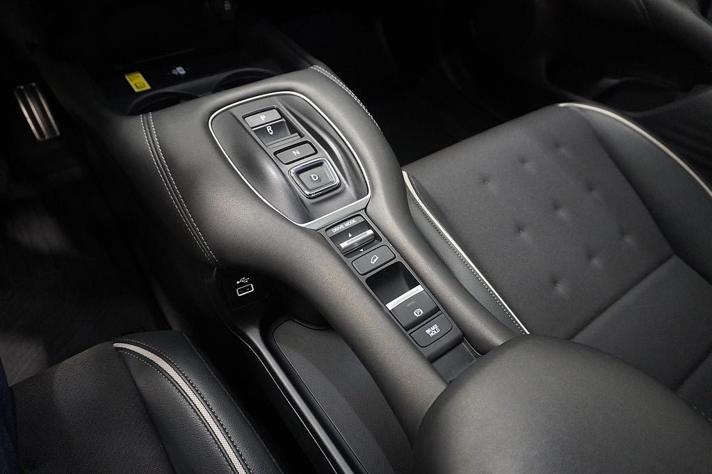 Vehicle Image 10