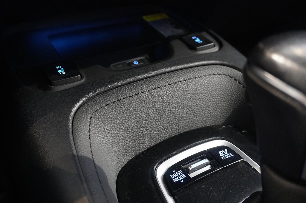 Vehicle Image 14