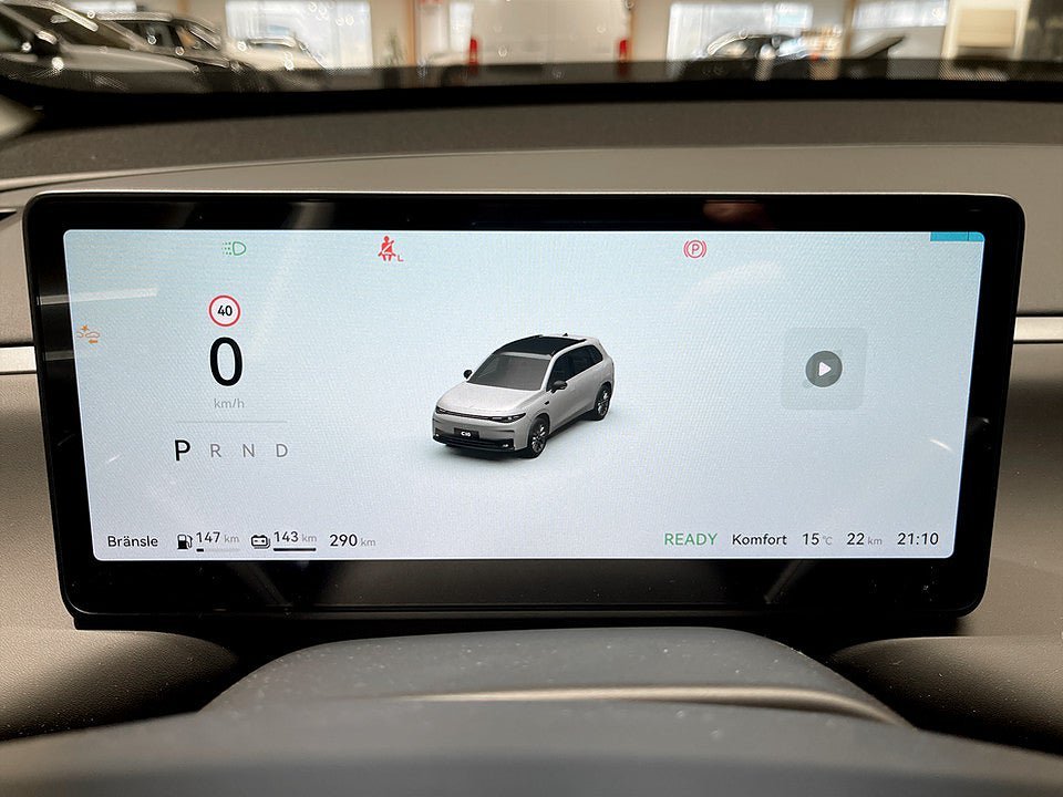 Vehicle Image 12