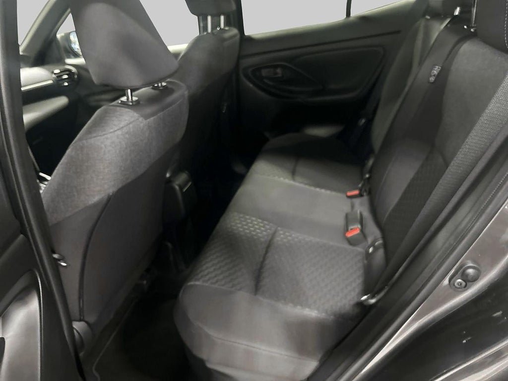 Vehicle Image 11