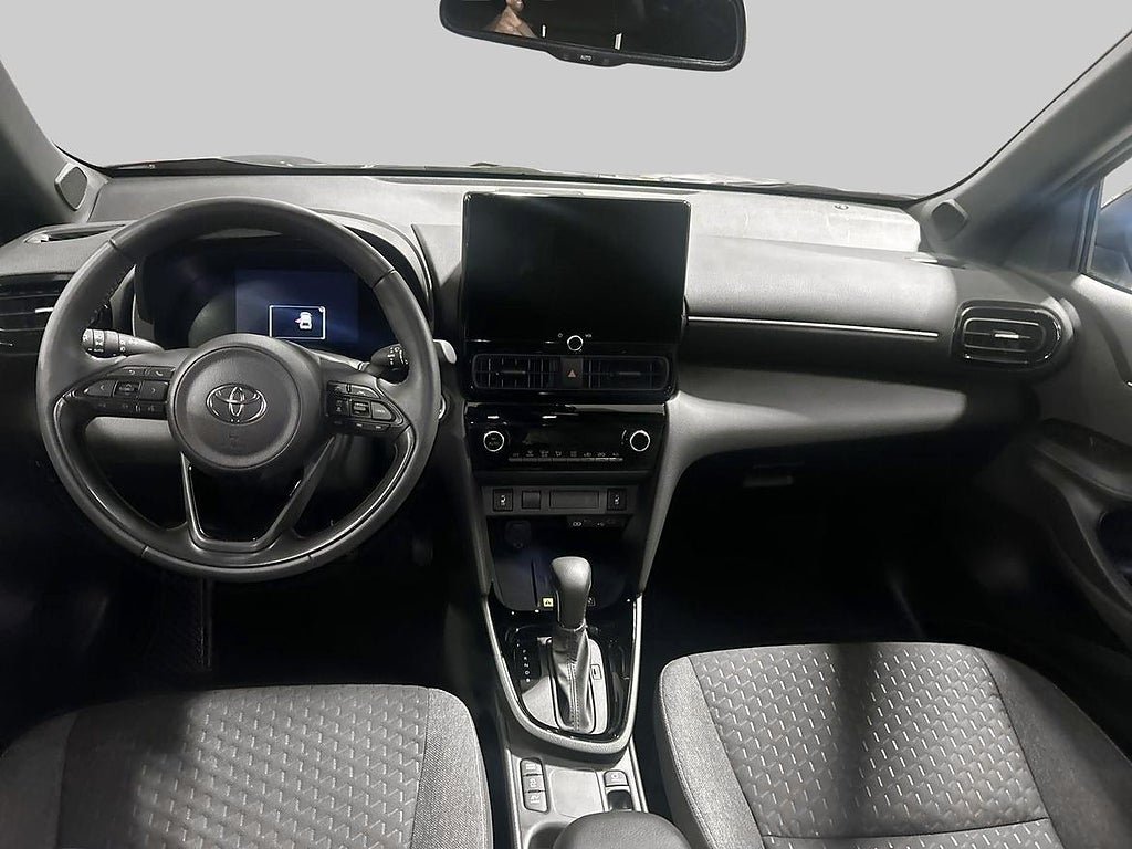 Vehicle Image 12