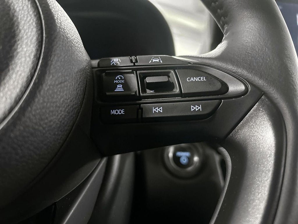 Vehicle Image 19