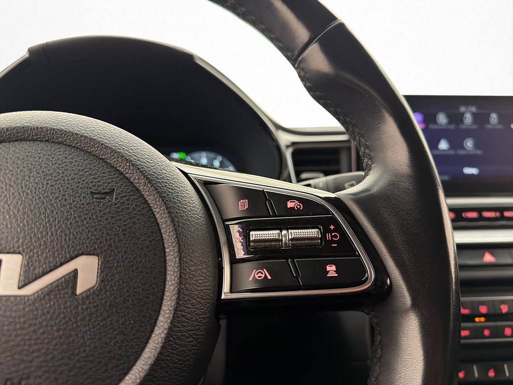 Vehicle Image 28