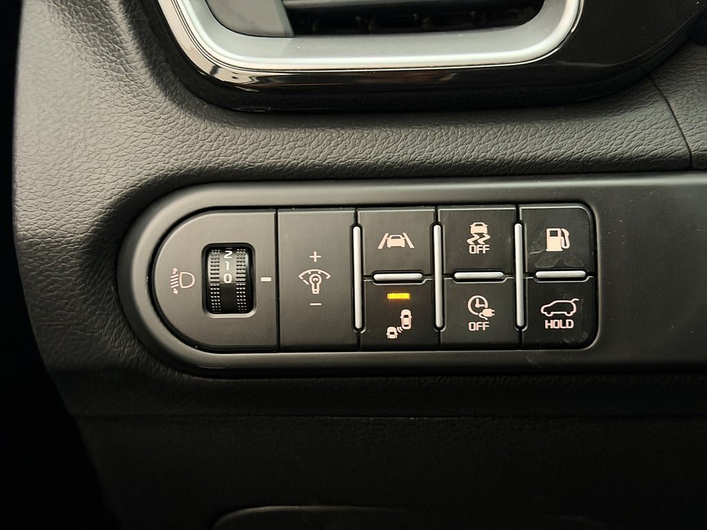 Vehicle Image 33