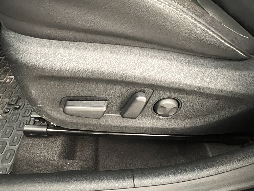 Vehicle Image 31