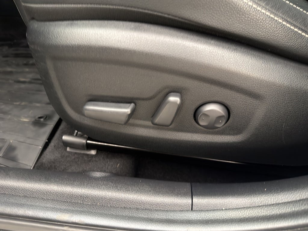 Vehicle Image 38
