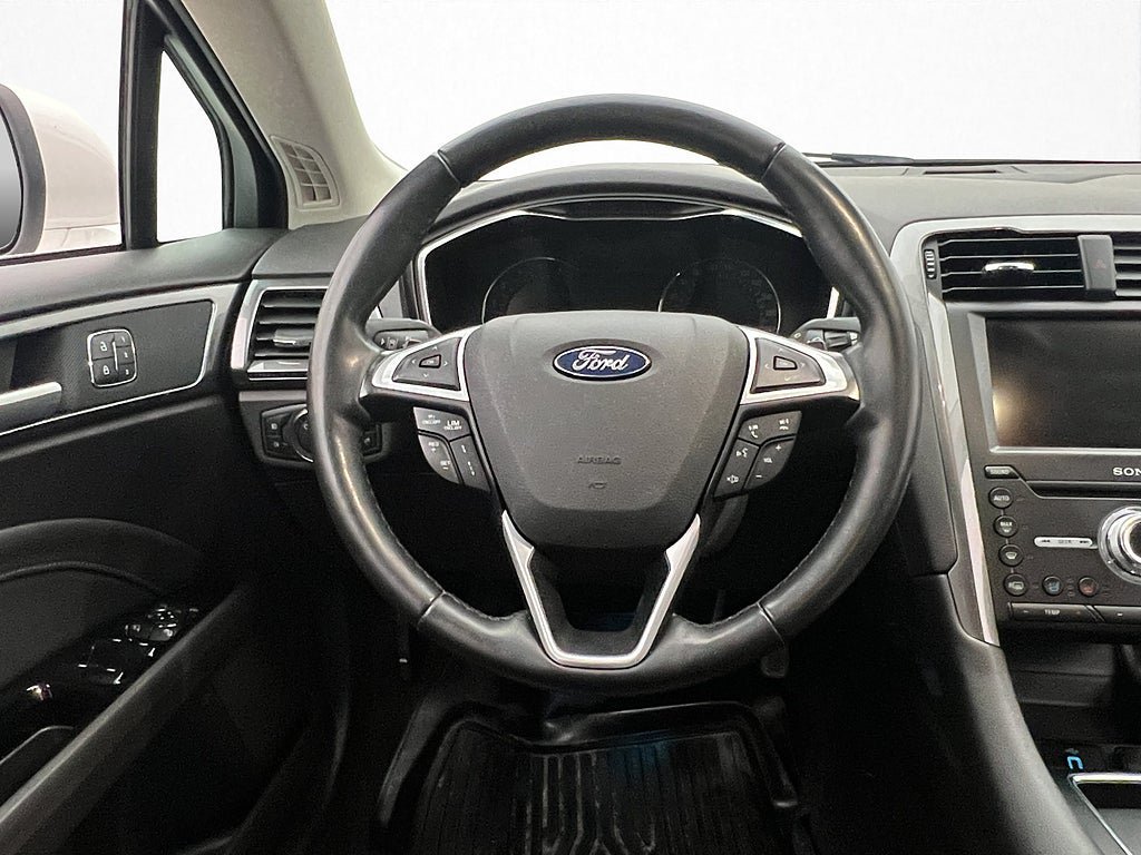 Vehicle Image 17