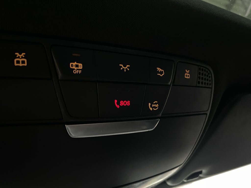 Vehicle Image 32