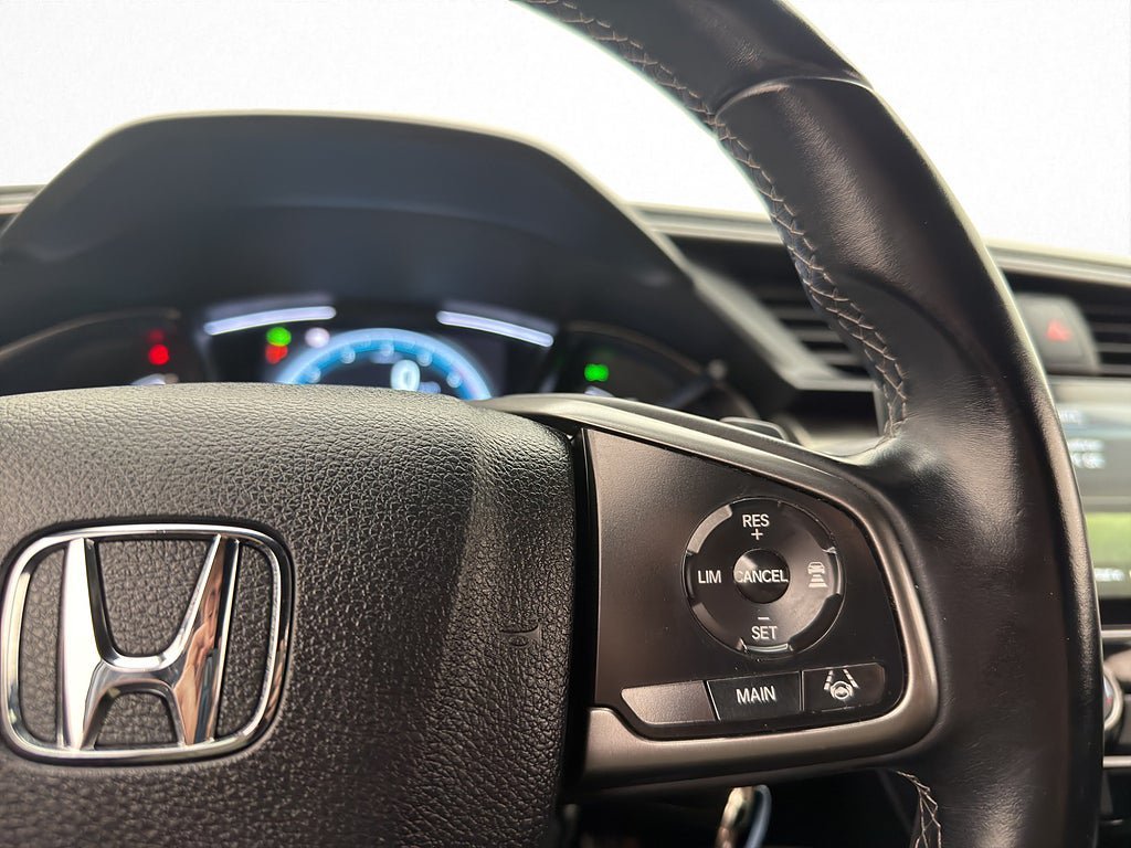 Vehicle Image 17