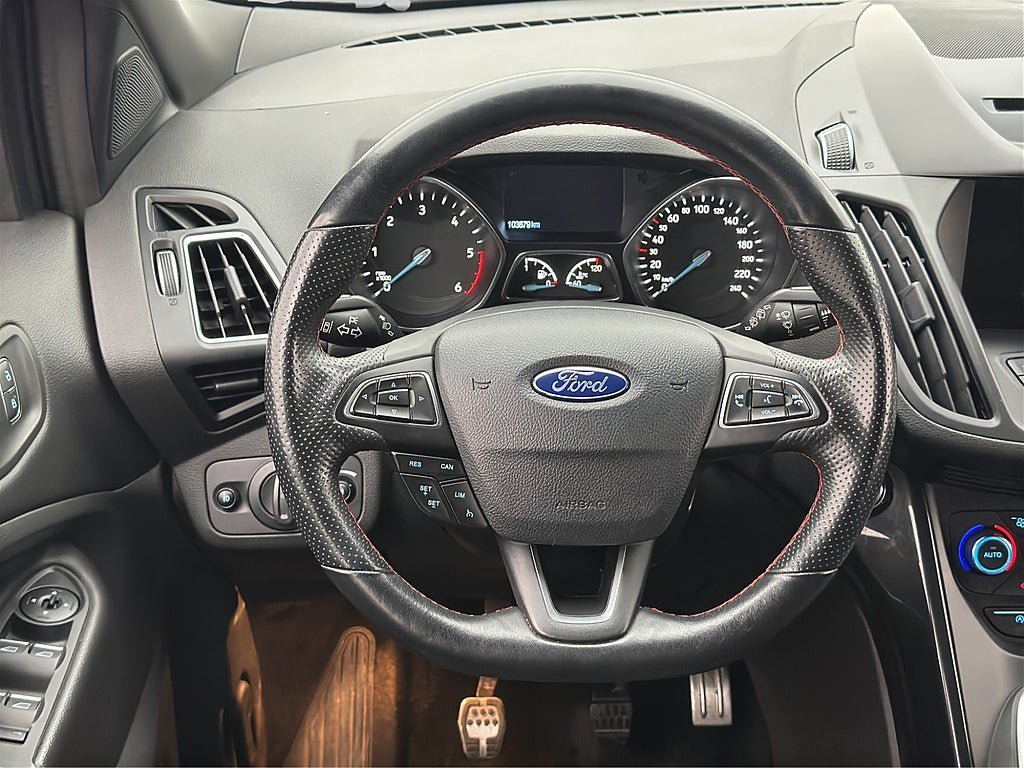 Vehicle Image 17