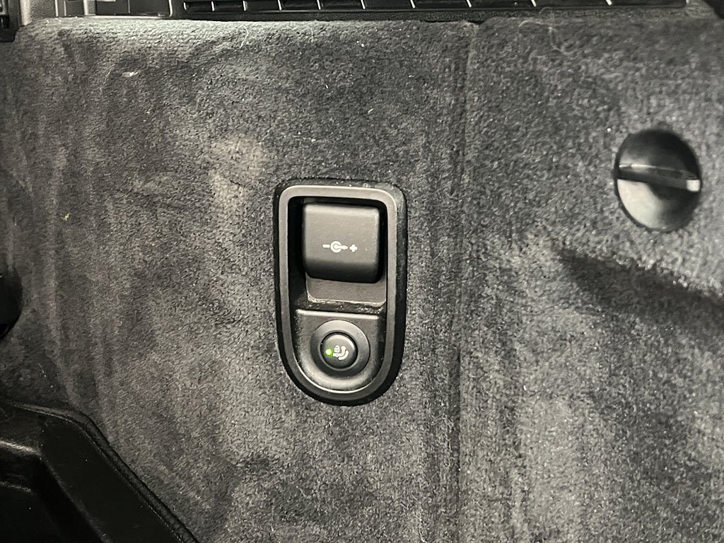 Vehicle Image 27