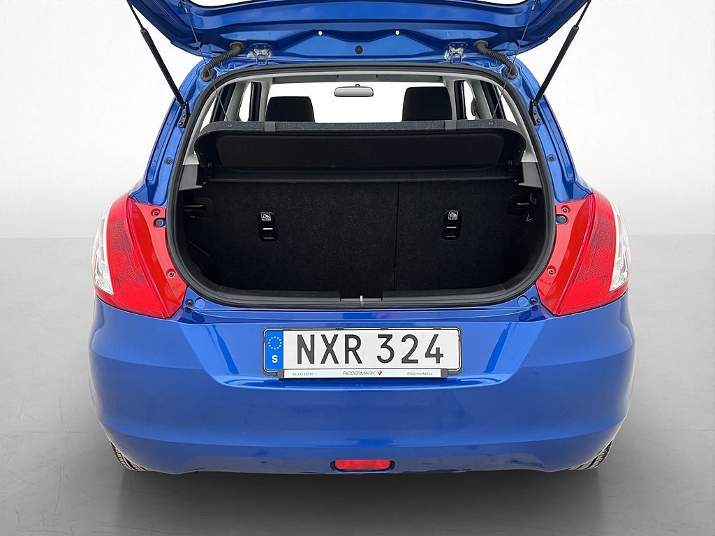 Vehicle Image 21