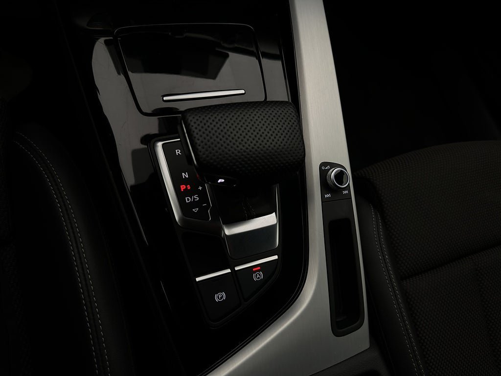 Vehicle Image 22