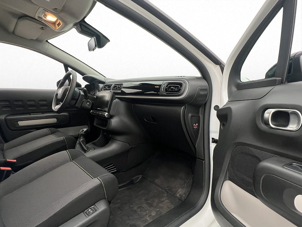 Vehicle Image 22