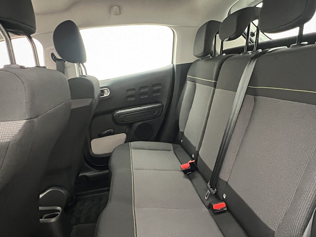 Vehicle Image 23